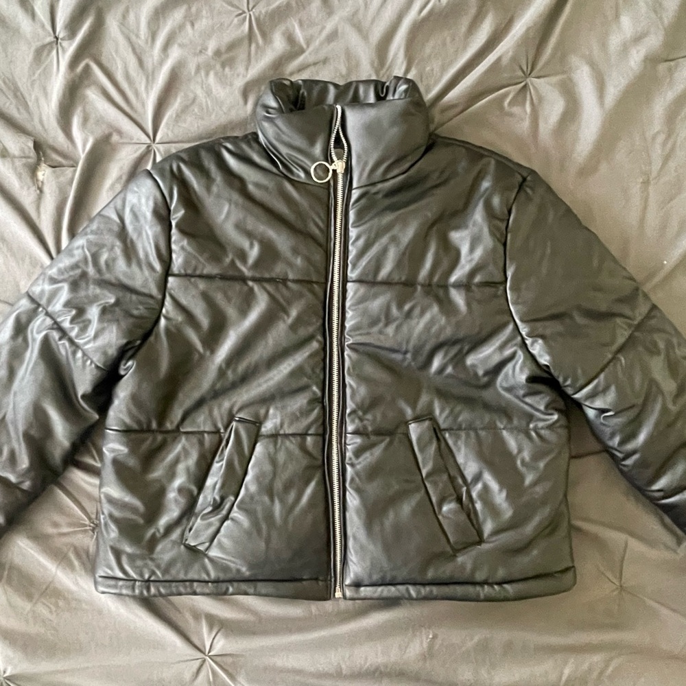 Women's Black Puffer Jacket